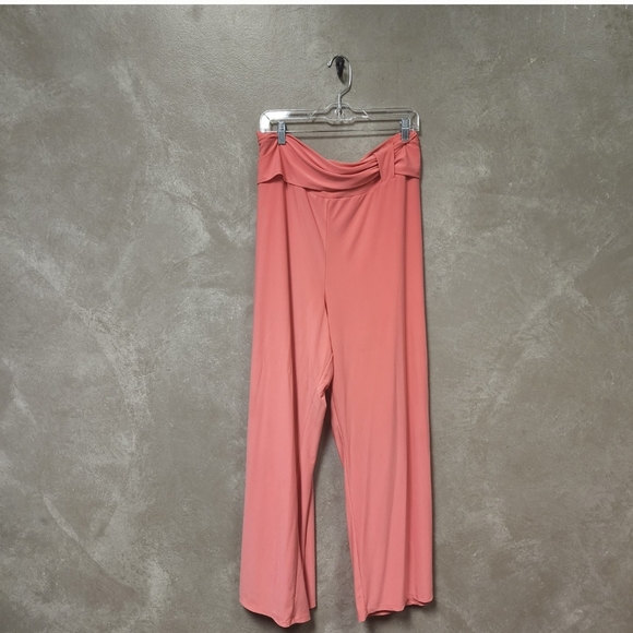 Wide Leg Coral Colored Palazzo Pants With Belt Size 26/28W - Picture 3 of 5